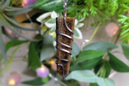 Tiger Eye Flat Point Necklace