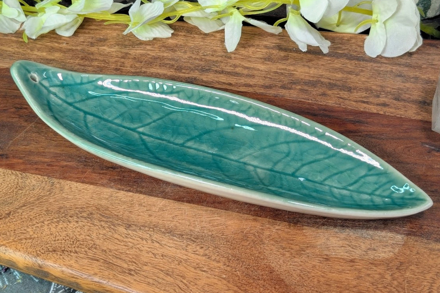 Ceramic Avocado Leaf Incense Holder