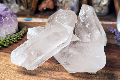 Clear Quartz Rough Point 7 - 8 oz