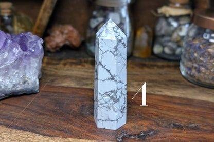 Howlite Point 3"
