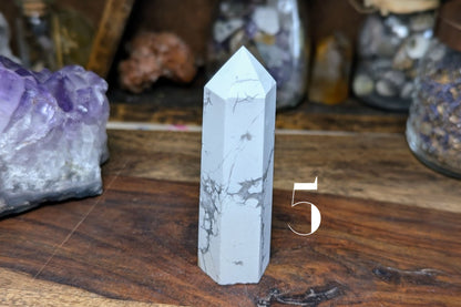 Howlite Point 3"