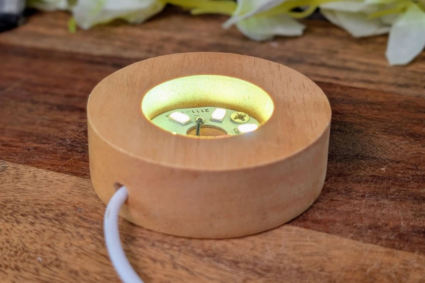 Wooden USB Cylinder White Light Base
