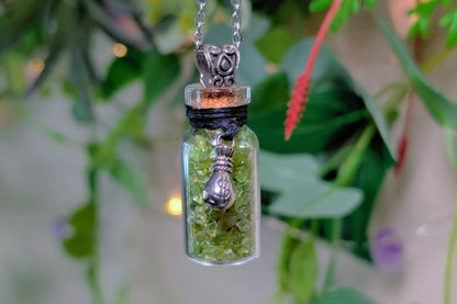 Peridot Chip Jar with Money Bag Necklace