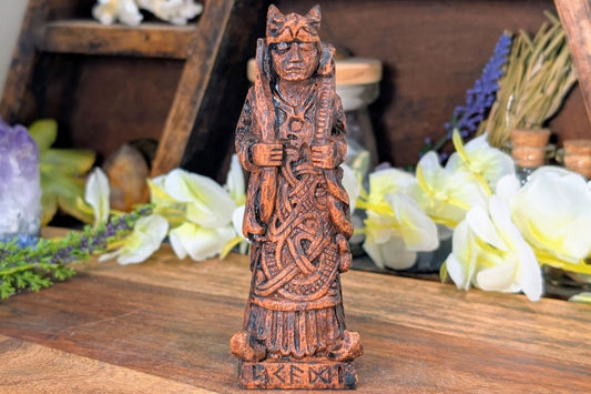 Skadi Figurine