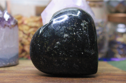 Nuummite Heart